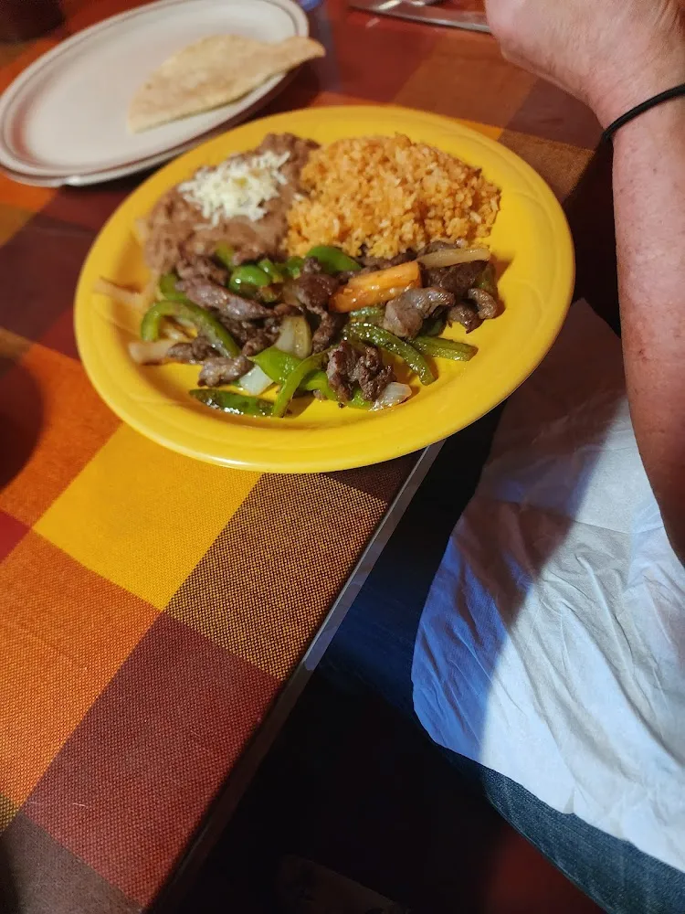 Lengua Taco & Pollo Tapatio Lunch